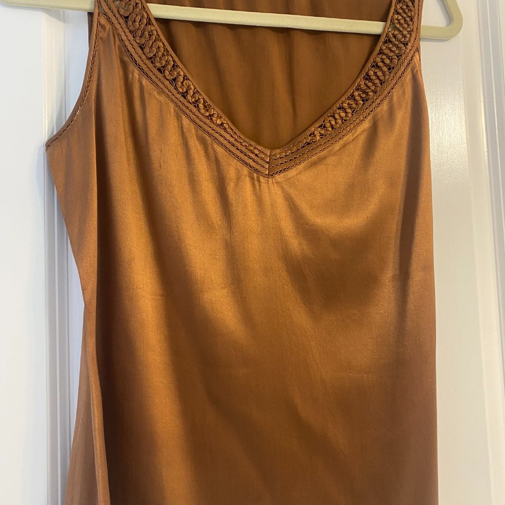 PRISTINE ELIE TAHARA SILK SLEVELESS BLOUSE